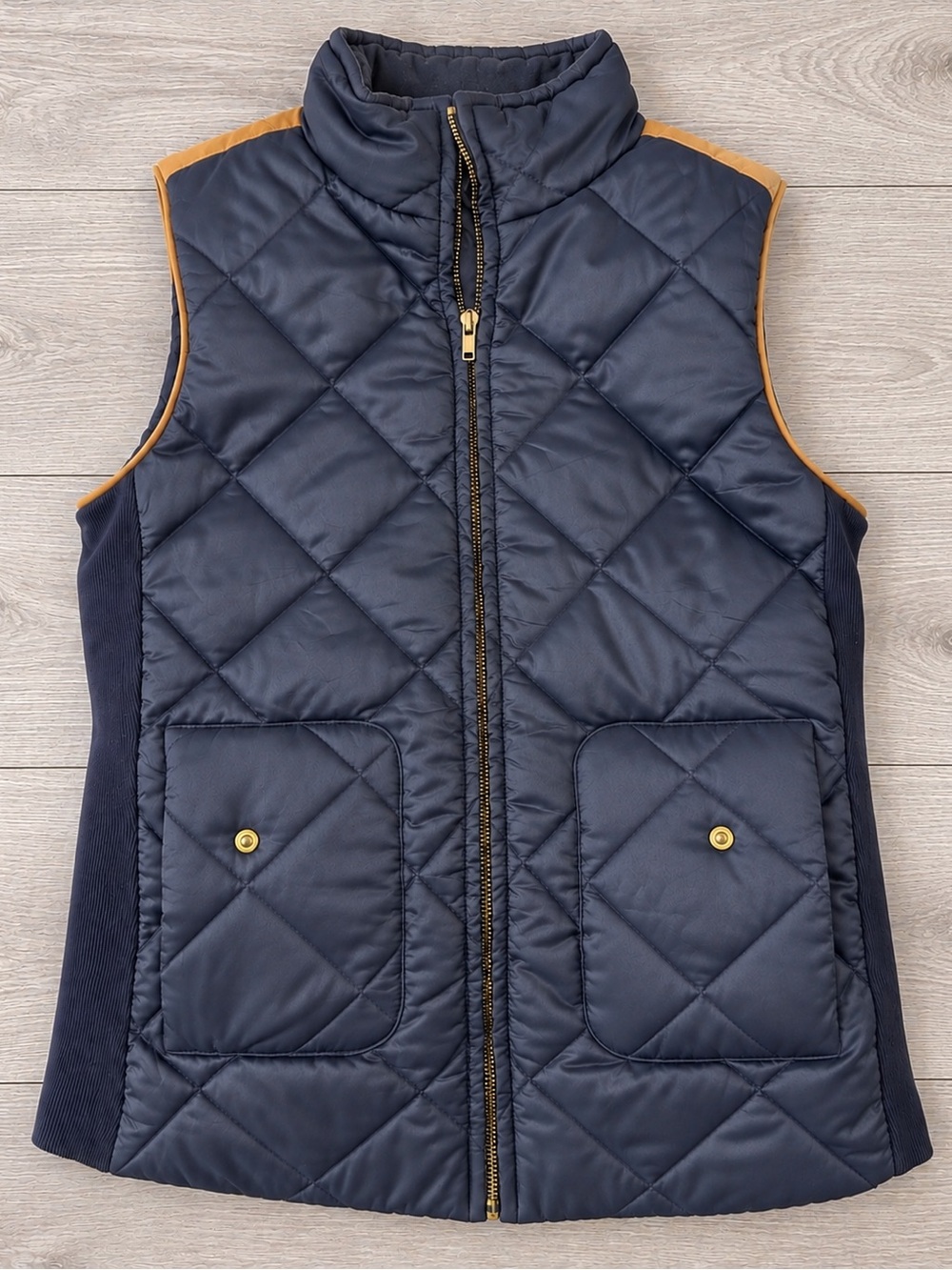 Quilted Zip-Front Vest in Dark Navy - Picture 2 of 3